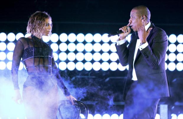 Beyonce and Jay Z perform 